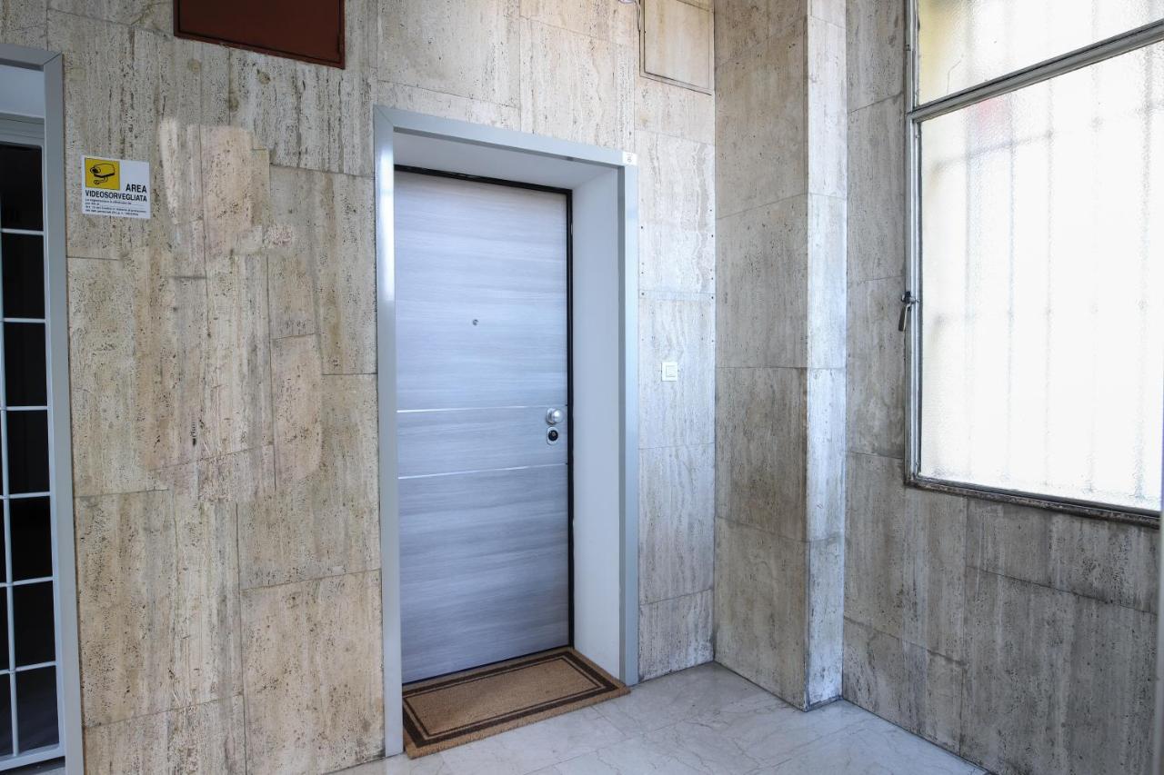 Central Apartment Close To Food And Shopping Болоня Екстериор снимка